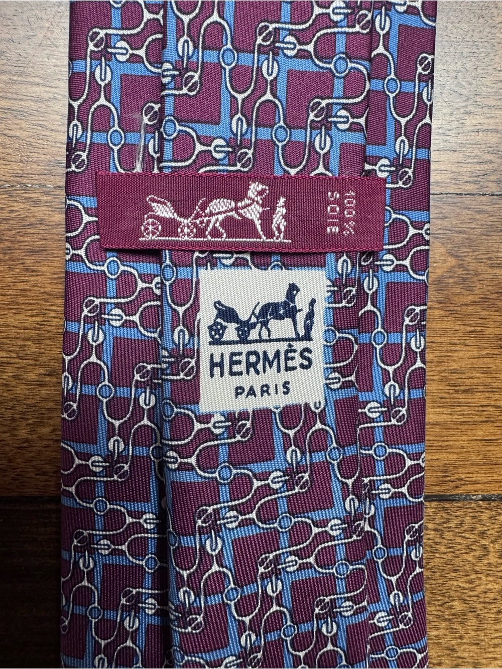 Vintage Hermès Silk Tie in Magenta and Blue Geometric Chain 923 HA